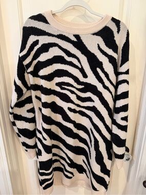 EUC BB Dakota Zebra Sweater Dress, XL